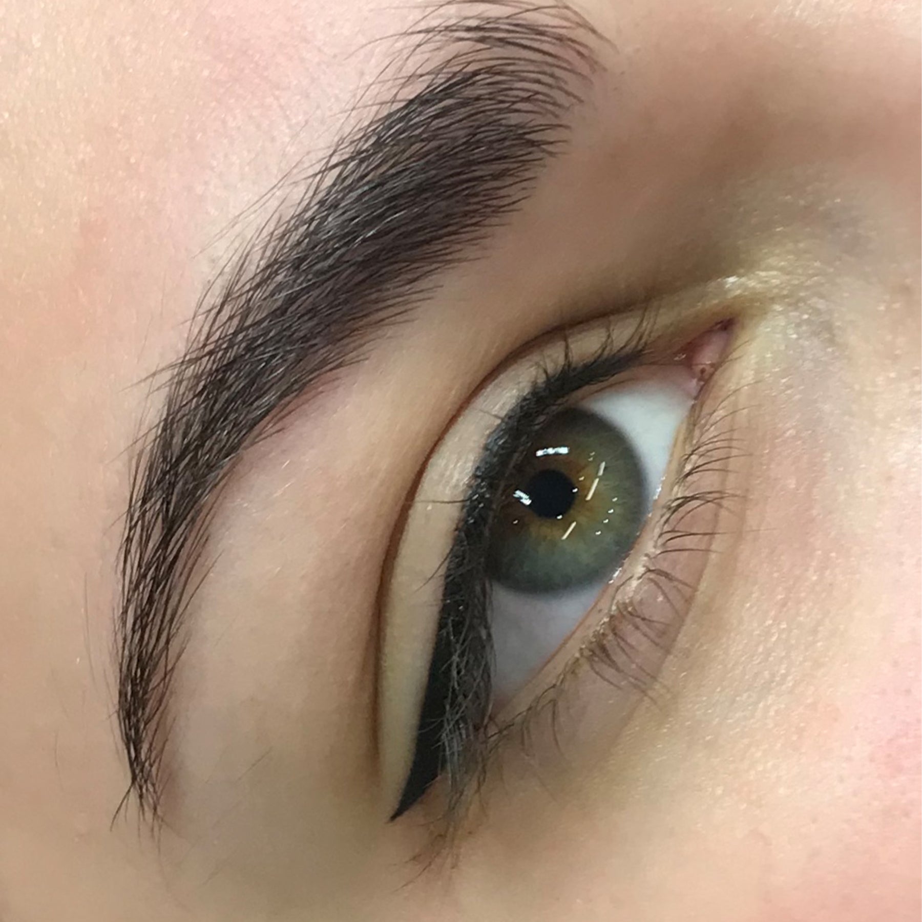 Fundamentals of Eyeliner by Beauté Academy
